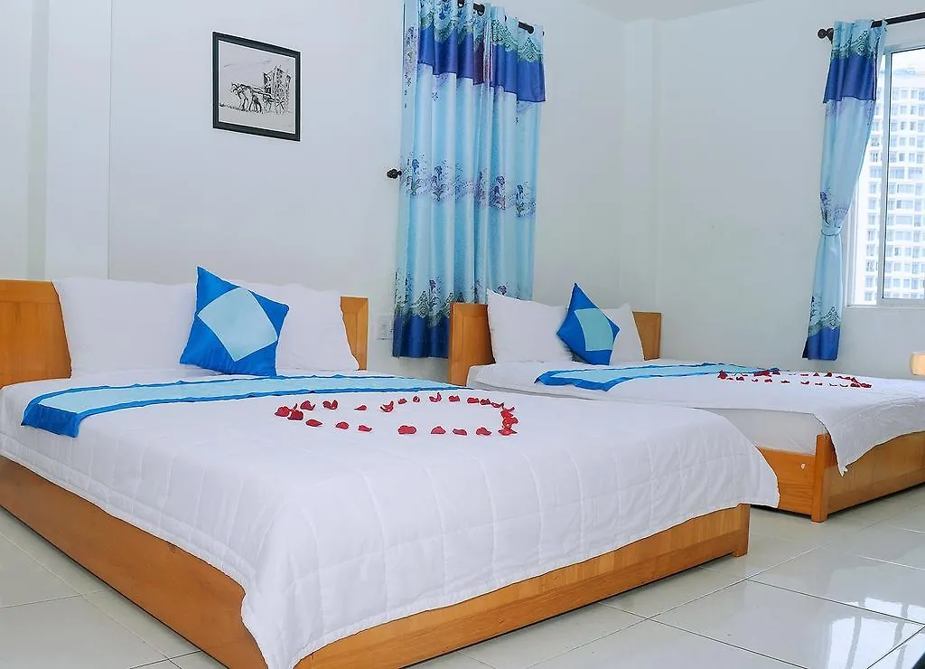 Queen 2 Hotel Nha Trang 3*,