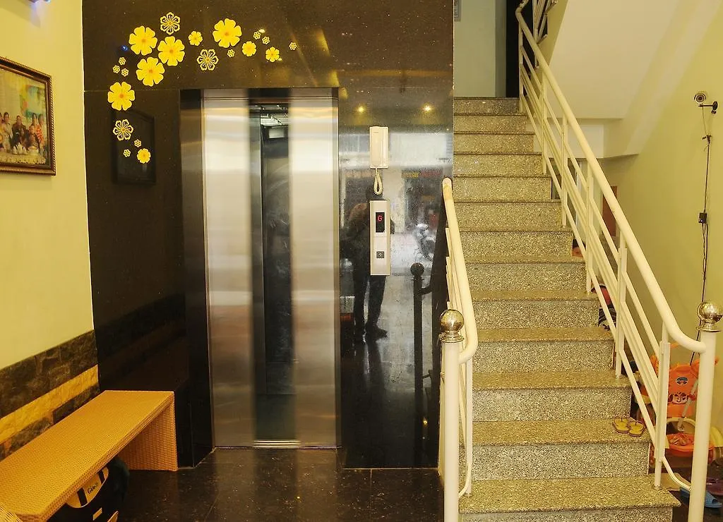 Queen 2 Hotel Nha Trang 3*,  Vietnam